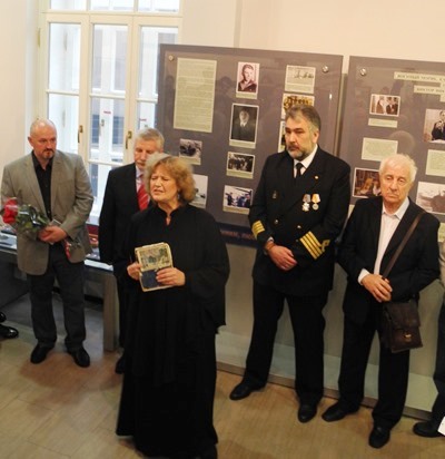 Актриса Ирина Степанова Актриса Ирина Степанова